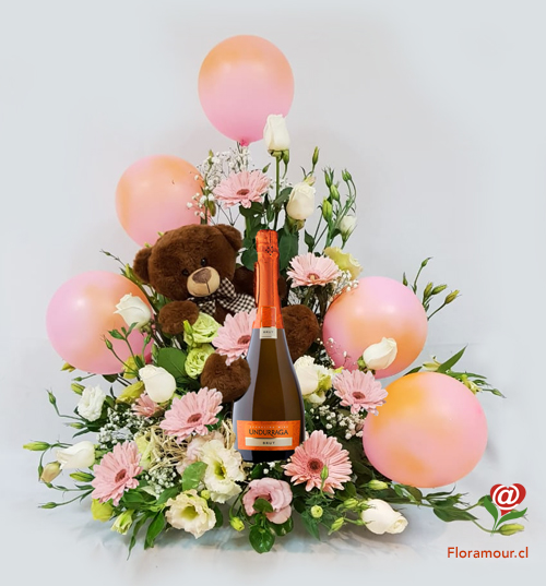 Bello arreglo de rosas, gerberas y flores de complemento, con champaa Subercaseaux, Globos y Peluche (Tonalidad podra variar segn importacin de flores)